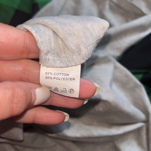 For G and PL Women's St.Patrick's Day Long Sleeve Raglan Plaid shirt Size Small - Picture 7 of 7